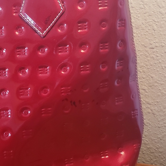ARCADIA RED PATENT LEATHER EMBROSSED BAG - Picture 14 of 16